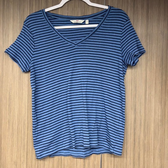 Vineyard Vines Tops - Vineyard Vines Blue Striped Ribbed Tee Size M Whale Logo Short Sleeve Top